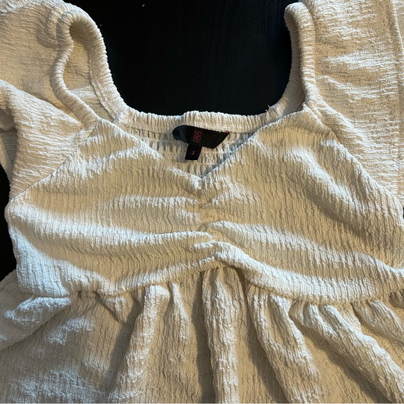 No Boundaries Women’s White Smocked Flutter Sleeve Peplum Top Small Cottagecore - Picture 8 of 9